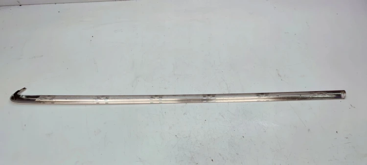 LISTWA KAROSERYJNA SZYBY CHROM LEWY TYŁ AUDI A3 8V 8V3853345A