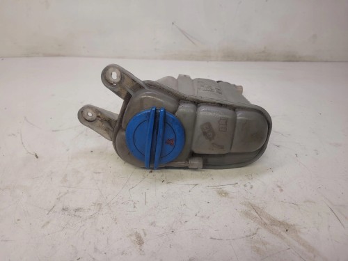 ZBIORNICZEK WYRÓWNAWCZY AUDI A4 S4 S5 8K0121405N