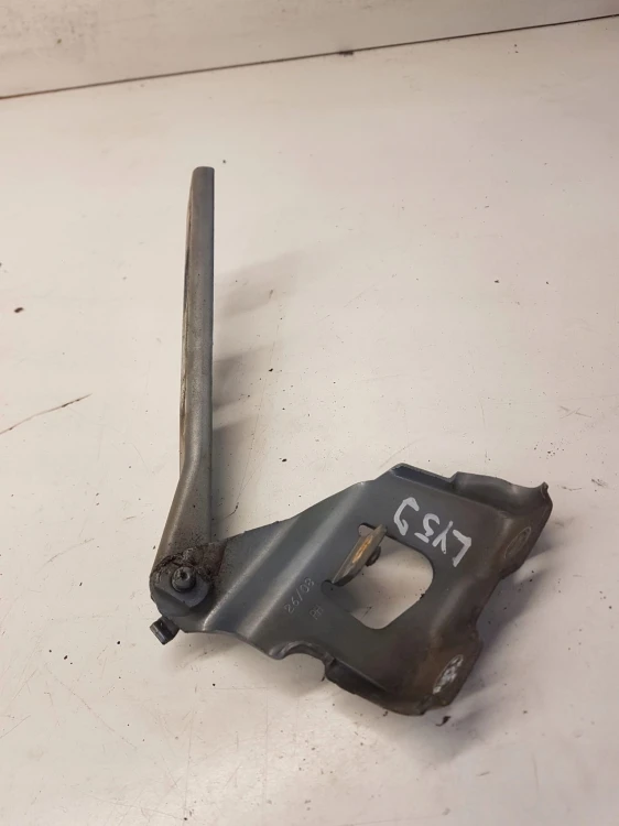 ZAWIAS MASKI PRAWY AUDI A4 B8 8K0823302D