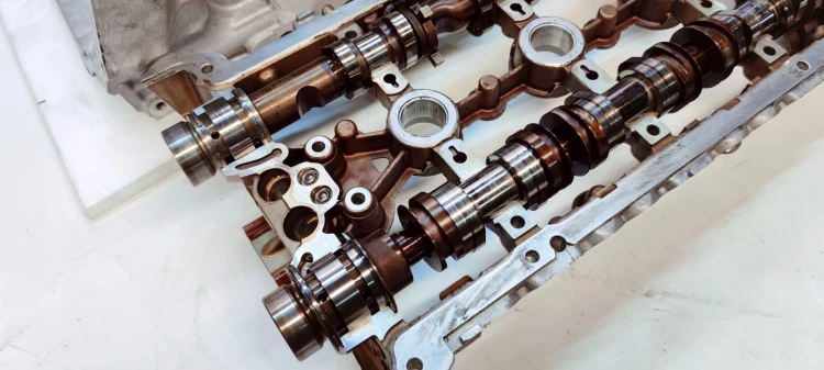 GŁOWICA KOMPLETNA AUDI A5 A5 A6 C7 A7 2.8 3.2 FSI 06E103404A