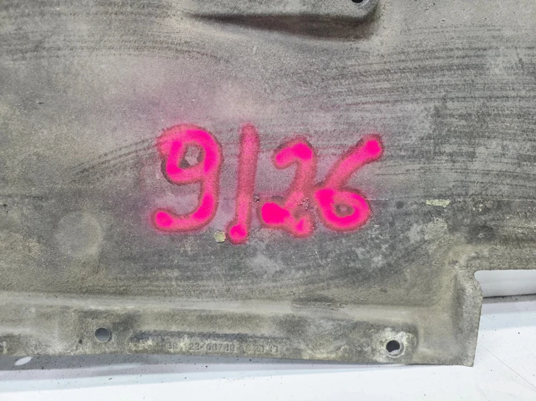 OSŁONA PŁYTA PODWOZIA LEWA DUŻA AUDI A6 C7 4G0825207E 9/26