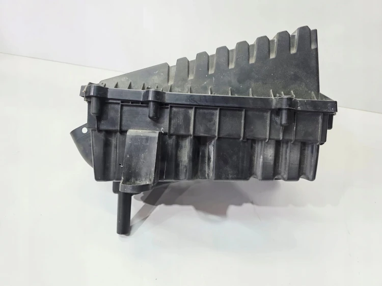 OBUDOWA FILTRA POWIETRZA AUDI A3 8P VOLKSWAGEN SEAT SKODA 3.2 1K0129607