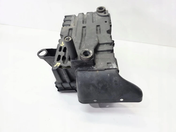 OBUDOWA FILTRA POWIETRZA AUDI A3 8P VOLKSWAGEN SEAT SKODA 3.2 1K0129607