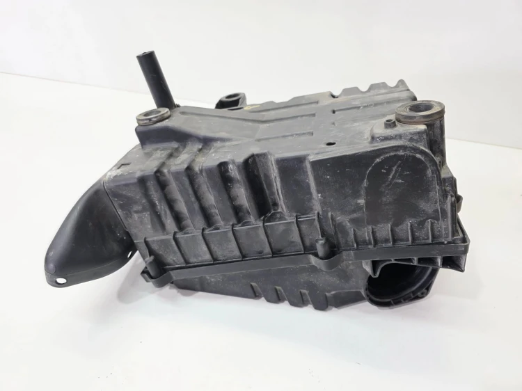 OBUDOWA FILTRA POWIETRZA AUDI A3 8P VOLKSWAGEN SEAT SKODA 3.2 1K0129607