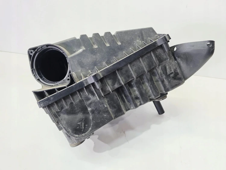OBUDOWA FILTRA POWIETRZA AUDI A3 8P VOLKSWAGEN SEAT SKODA 3.2 1K0129607
