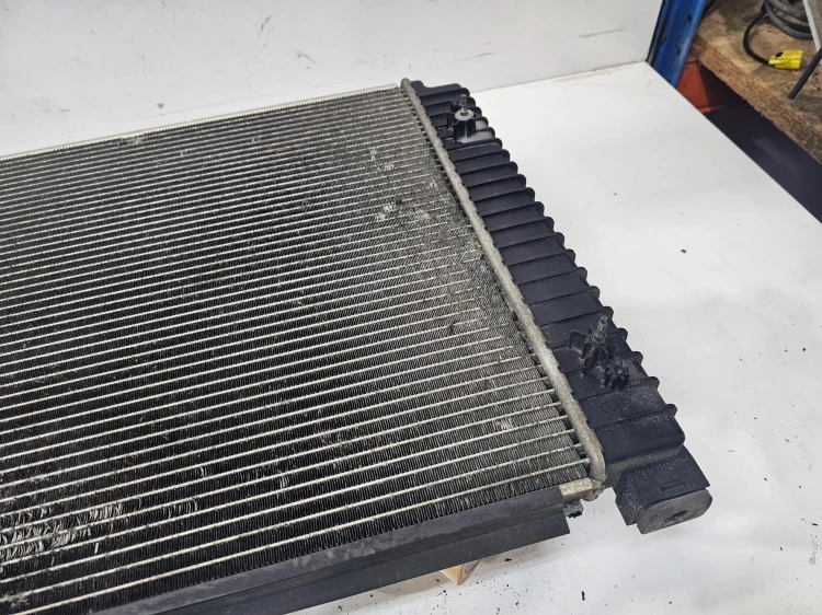CHŁODNICA WODY AUDI A6 C6 LIFT 3.0 TFSI 4F0121251AF