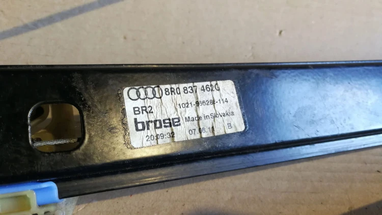 MECHANIZM SZYBY PRAWY PRZÓD AUDI Q5 8R 8R0837462G