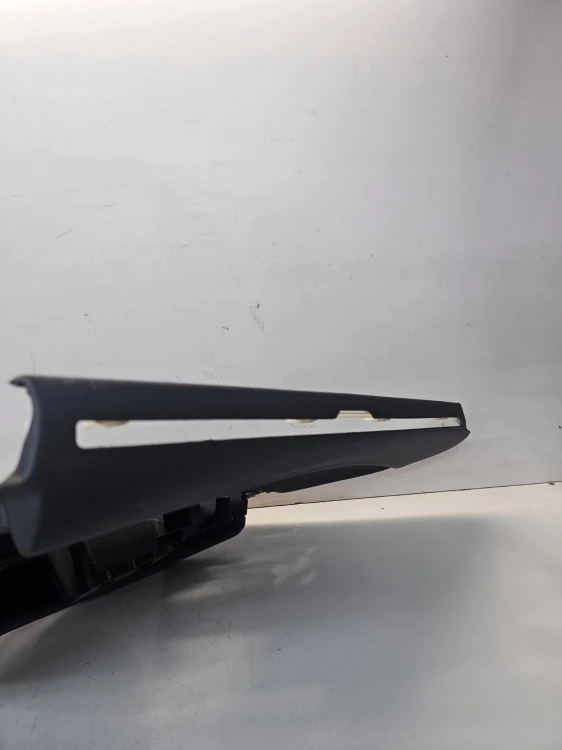 BOCZEK SIATKA ROLETA DRZWI PRAWY TYŁ AUDI A4 B9 AVANT 8W9861334A