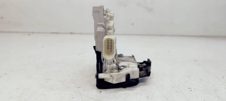 ZAMEK DRZWI LEWY TYŁ AUDI A6 C6 4F0839015A 9 PIN