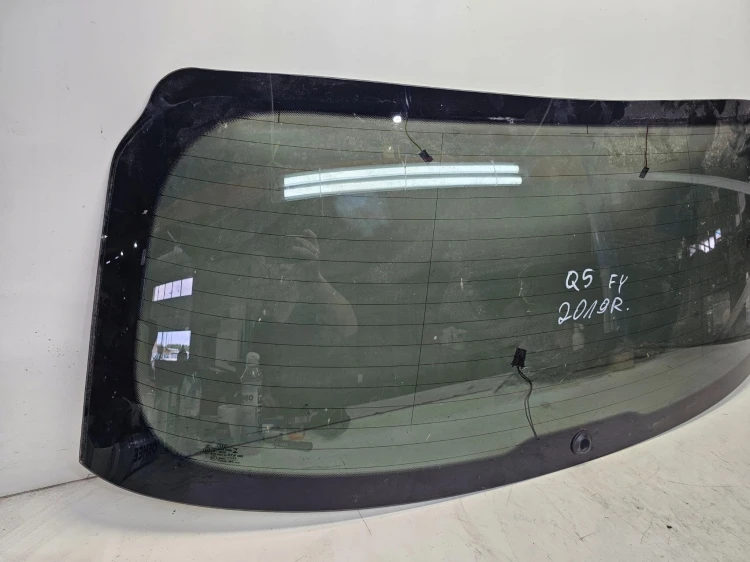 SZYBA TYLNA TYŁ Z KLAPY AUDI Q5 FY 80A 80A845501A ORYGINAŁ