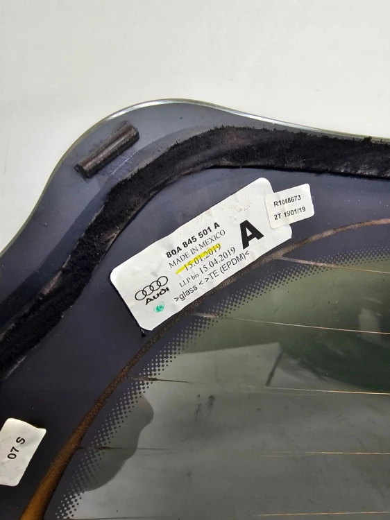 SZYBA TYLNA TYŁ Z KLAPY AUDI Q5 FY 80A 80A845501A ORYGINAŁ