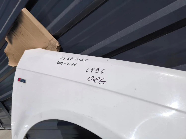 BŁOTNIK PRAWY PRZÓD AUDI A3 8P LIFT LY9C 2008-2012 ORYGINAŁ !!!