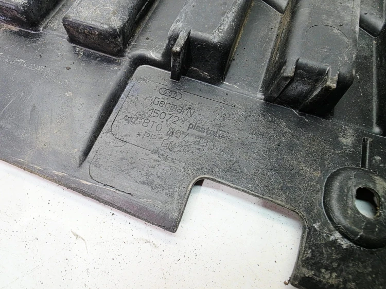OSŁONA PŁYTA DOLNA ZDERZAKA AUDI A5 8T 8T0807233A