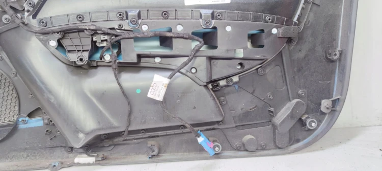 BOCZEK DRZWI LEWY PRZÓD AUDI A1 3-DRZWI 8X1867105A *3*
