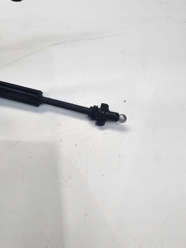 LINKA OTWIERANIA MASKI AUDI Q5 8R 8R1823535
