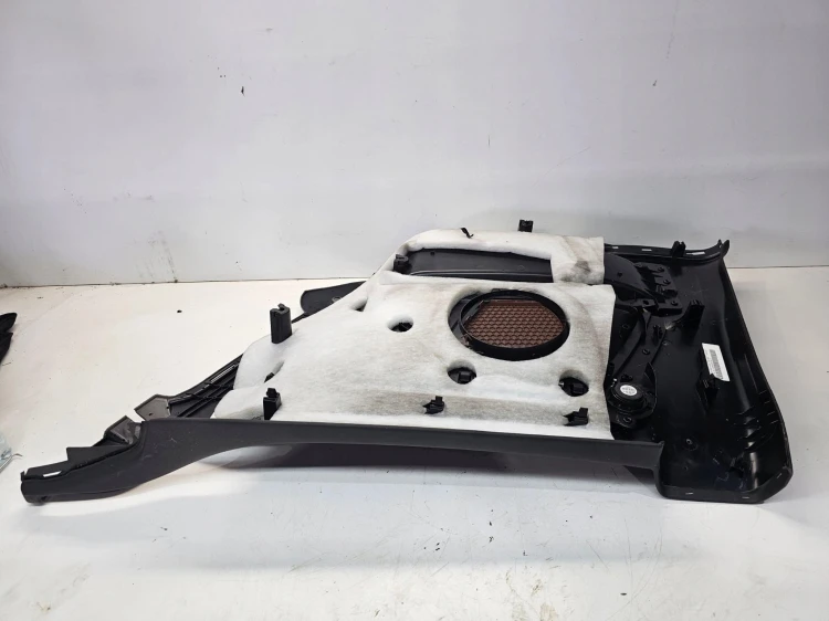 BOCZEK TAPICERKA KANAPY LEWA AUDI A5 8T COUPE 8T0867035