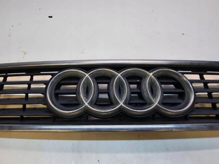 GRILL ATRAPA CHŁODNICY AUDI A4 B5 8D0853651J