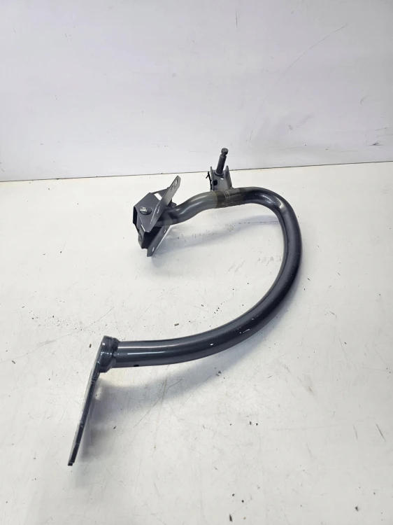ZAWIAS KLAPY PRAWY TYŁ AUDI A5 8T COUPE 8T0827302F