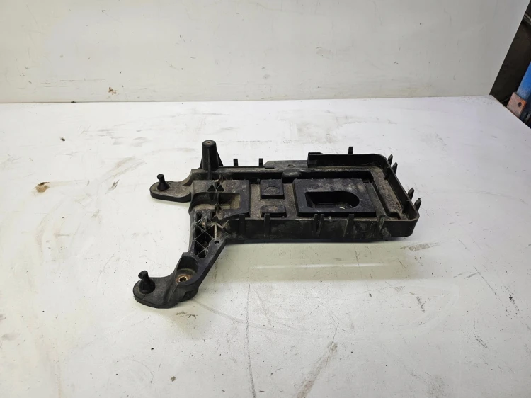 PODSTAWA AKUMULATORA AUDI VW SEAT 1K0915333C