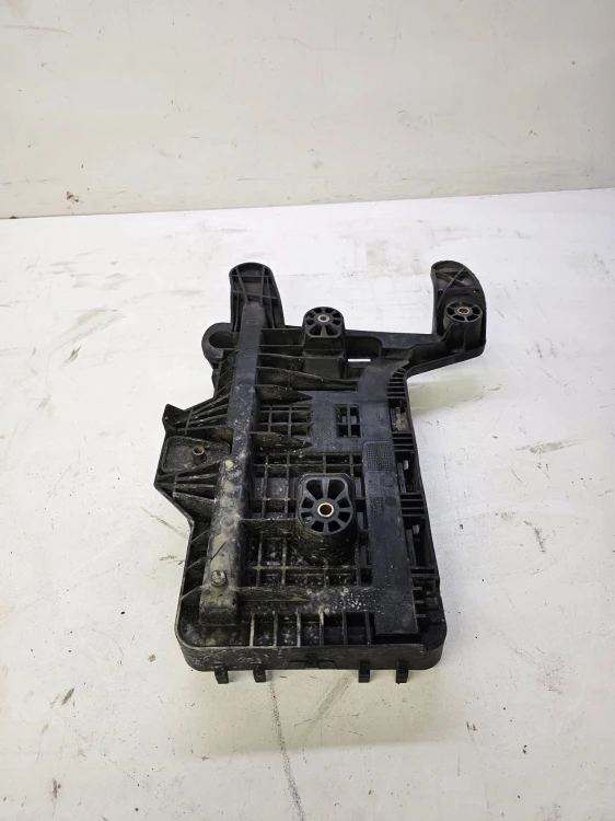 PODSTAWA AKUMULATORA AUDI VW SEAT 1K0915333C