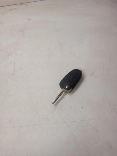 KLUCZYK PILOT SCYZORYK AUDI A6 C6 Q7 4F0837220D *5