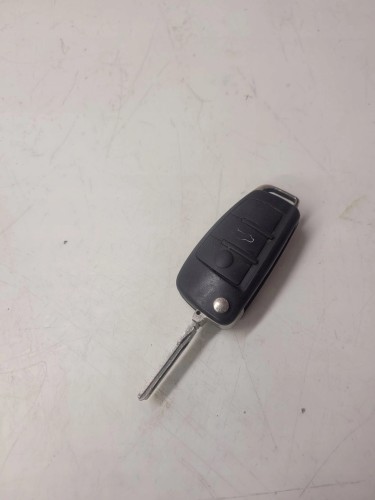 KLUCZYK PILOT SCYZORYK AUDI A6 C6 Q7 4F0837220D *5