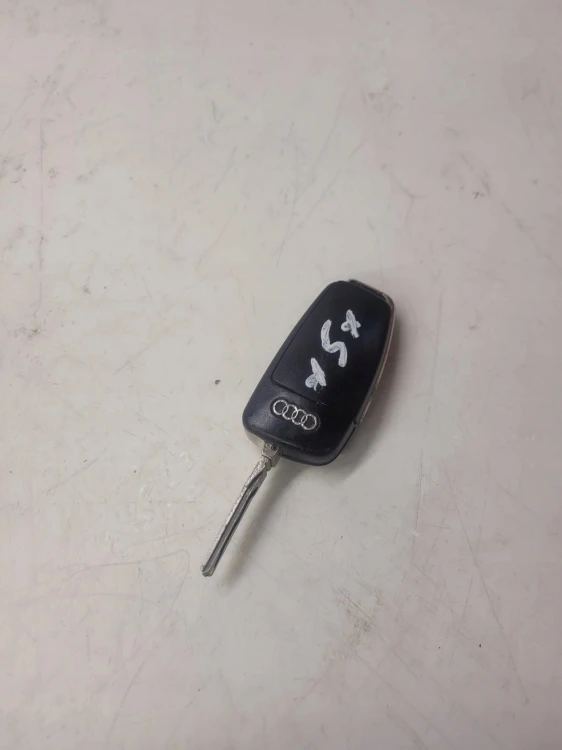 KLUCZYK PILOT SCYZORYK AUDI A6 C6 Q7 4F0837220D *5