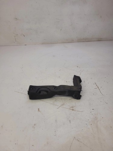 WYGŁUSZENIE BŁOTNIKA PIANKA AUDI A5 8T 8T0823722