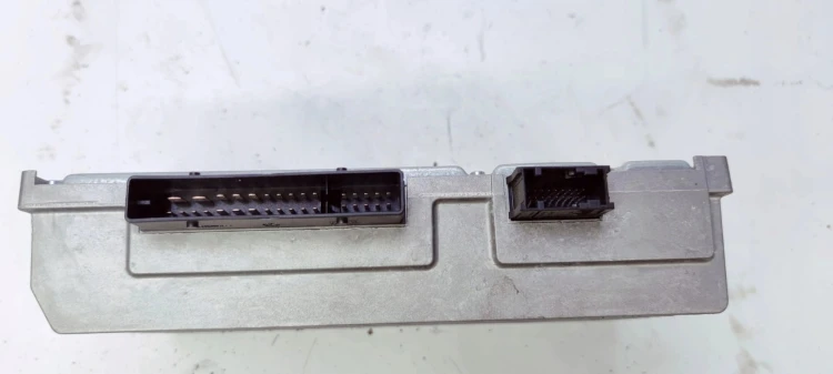 WZMACNIACZ BANG OLUFSEN AUDI A4 A5 Q5 8T0035223AP
