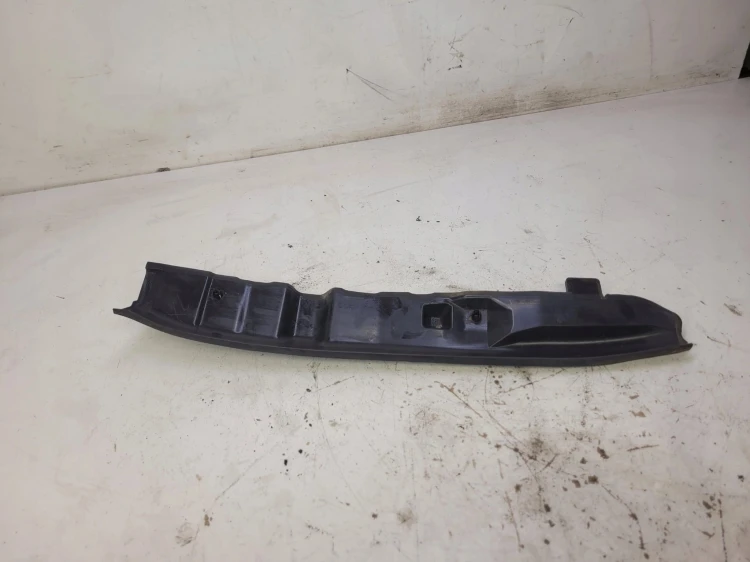 WYGŁUSZENIE BŁOTNIKA LEWE AUDI A1 8X 8X0821111