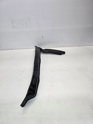 WYGŁUSZENIE BŁOTNIKA PRAWE AUDI A4 B8 LIFT 8K0821112C