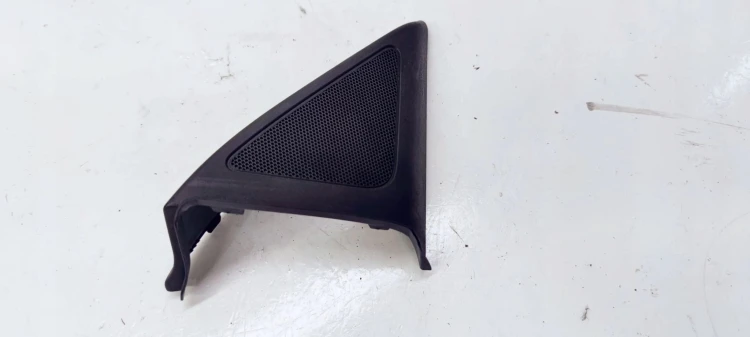 MASKOWNICA GŁOŚNIKA PRAWY PRZÓD AUDI Q3 8U0035424A