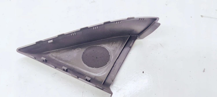 MASKOWNICA GŁOŚNIKA PRAWY PRZÓD AUDI Q3 8U0035424A