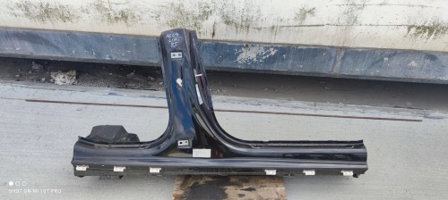 ĆWIARTKA PRÓG SŁUPEK B PRAWY AUDI A6 C7 LIFT LY9B
