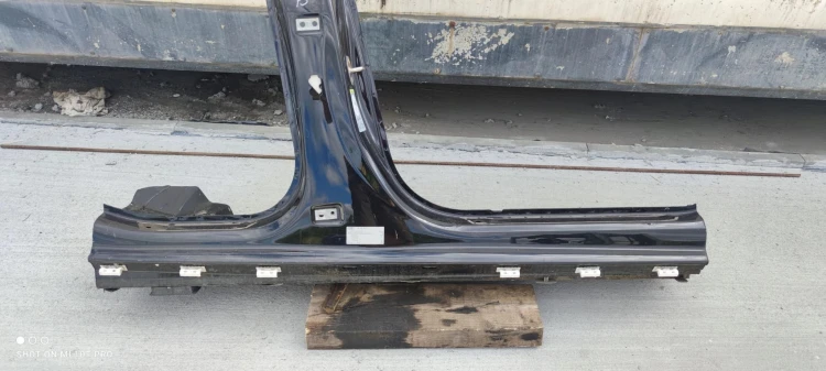ĆWIARTKA PRÓG SŁUPEK B PRAWY AUDI A6 C7 LIFT LY9B