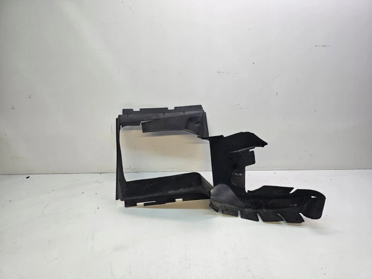 KIEROWNICA POWIETRZA PRAWA AUDI Q7 3.0 4L0117336B