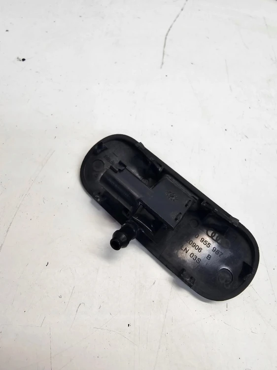 DYSZA SPRYSKIWACZA SPRYSK LEWA AUDI Q3 8U 8U0955987A