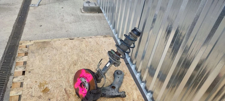 ZWROTNICA PRAWA AUDI A1 LIFT VW SKODA KOMPELT 1**