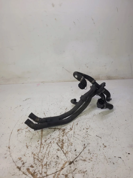 RURA PRZEWÓD WODY AUDI A4 B9 A5 8W1122109A