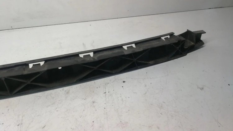 ŚLIZG ZDERZAKA TYŁ ŚRODKOWY AUDI A6 C7 4G5807458