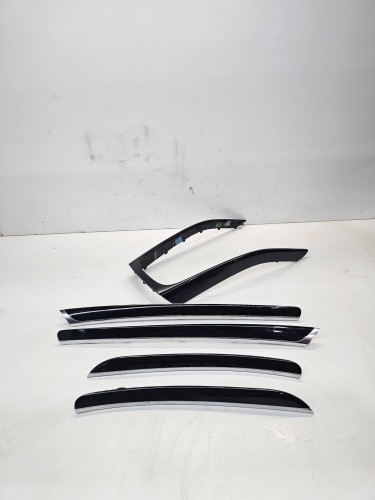 DEKOR TUNELU AUDI A5 COUPE 8K0863305P BLACK PIANO ++CHROM