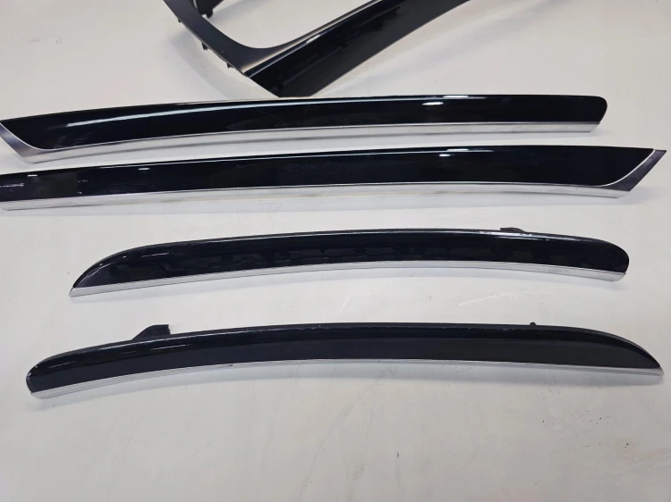 DEKOR TUNELU AUDI A5 COUPE 8K0863305P BLACK PIANO ++CHROM
