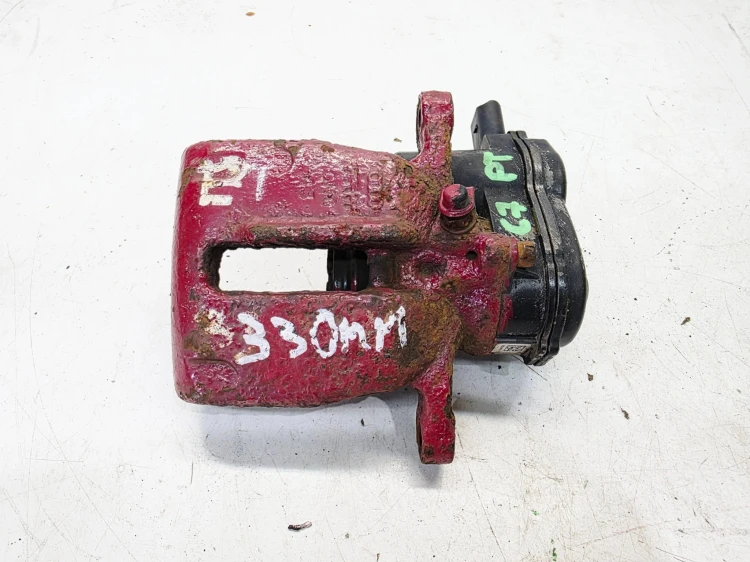 ZACISK HAMULCOWY ELEKTRYCZNY PRAWY TYŁ AUDI A6 C7 POD TARCZĘ 330MM