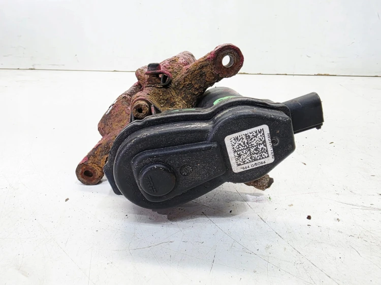 ZACISK HAMULCOWY ELEKTRYCZNY PRAWY TYŁ AUDI A6 C7 POD TARCZĘ 330MM