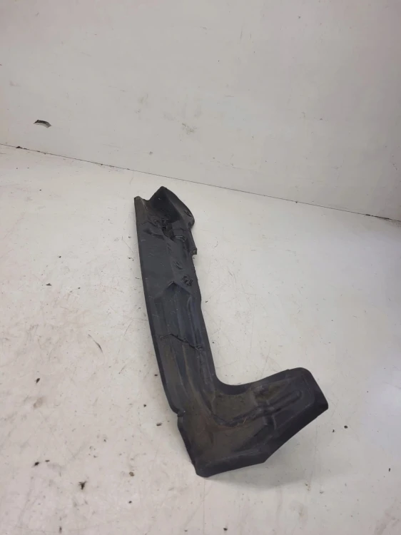 WYGŁUSZENIE BŁOTNIKA LEWE AUDI A4 B7 8E0821111A