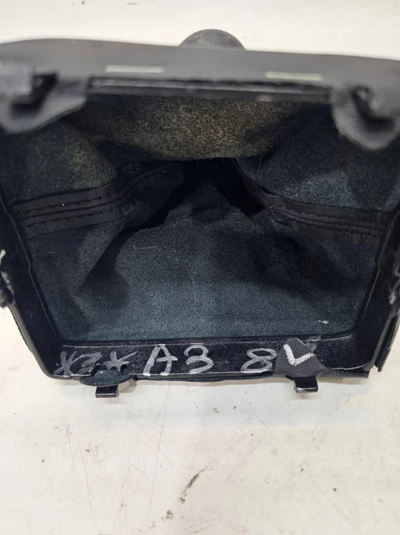 MIESZEK GAŁKA ZMIANY BIEGÓW AUDI A3 8V 8V0863279 ***3***