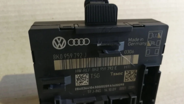 MODUŁ STEROWNIK DRZWI AUDI A4 B8 A5 Q5 8K0959792J