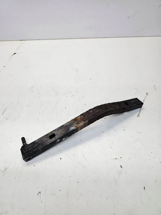 WSPORNIK PASA LEWY AUDI A4 B8 8K0805527A