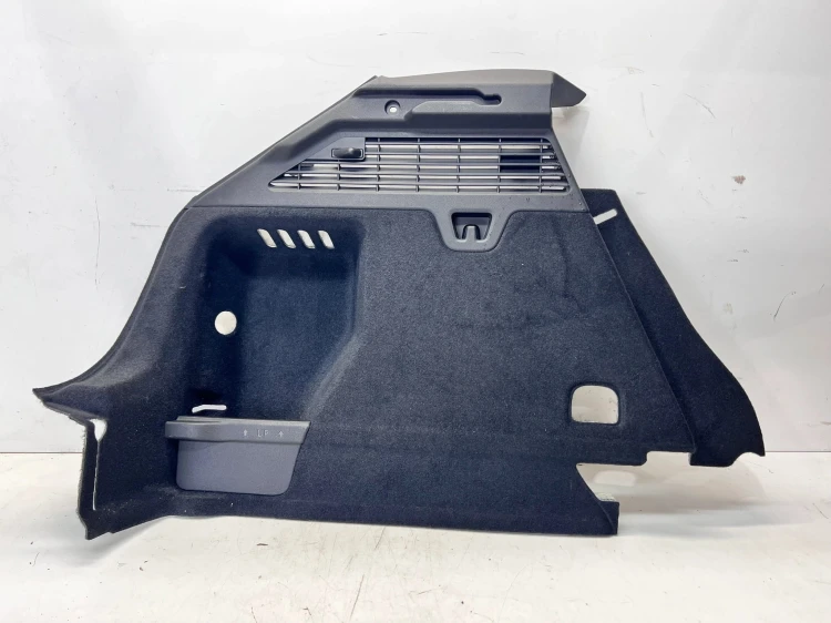 BOCZEK BAGAŻNIKA LEWY AUDI A3 8Y 8Y4863879