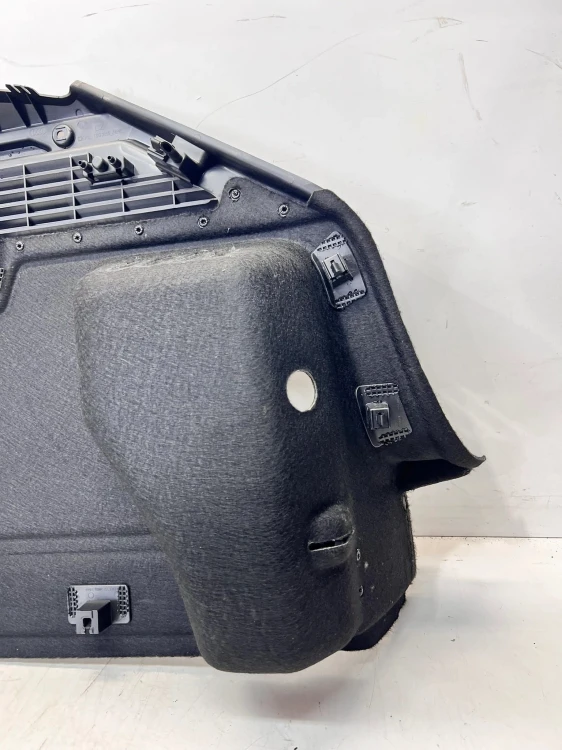BOCZEK BAGAŻNIKA LEWY AUDI A3 8Y 8Y4863879